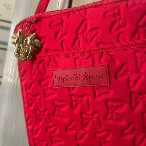 New Disney 3 way handbag. - Picture 2 of 6